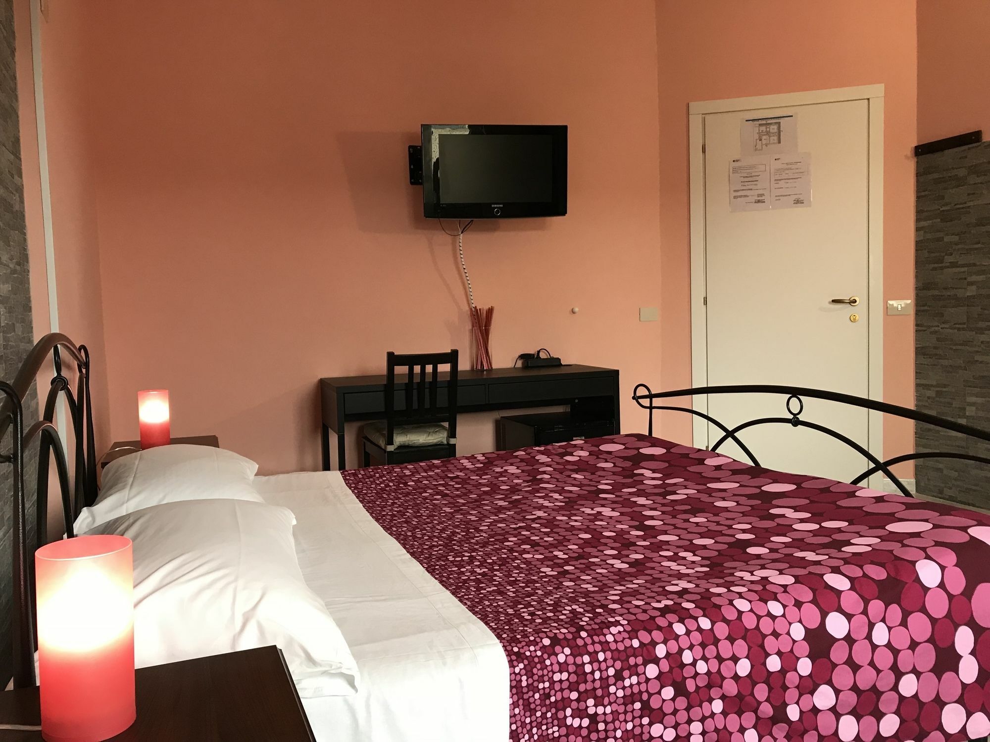 Guest House Il Faraone Φιουμιτσίνο Εξωτερικό φωτογραφία