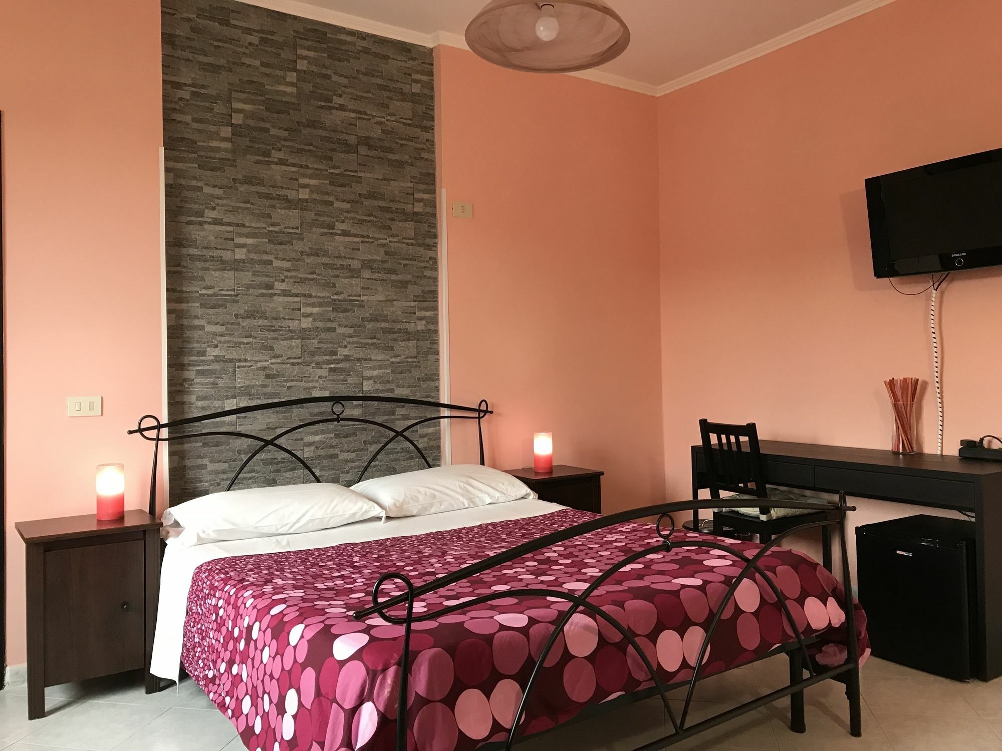 Guest House Il Faraone Φιουμιτσίνο Εξωτερικό φωτογραφία