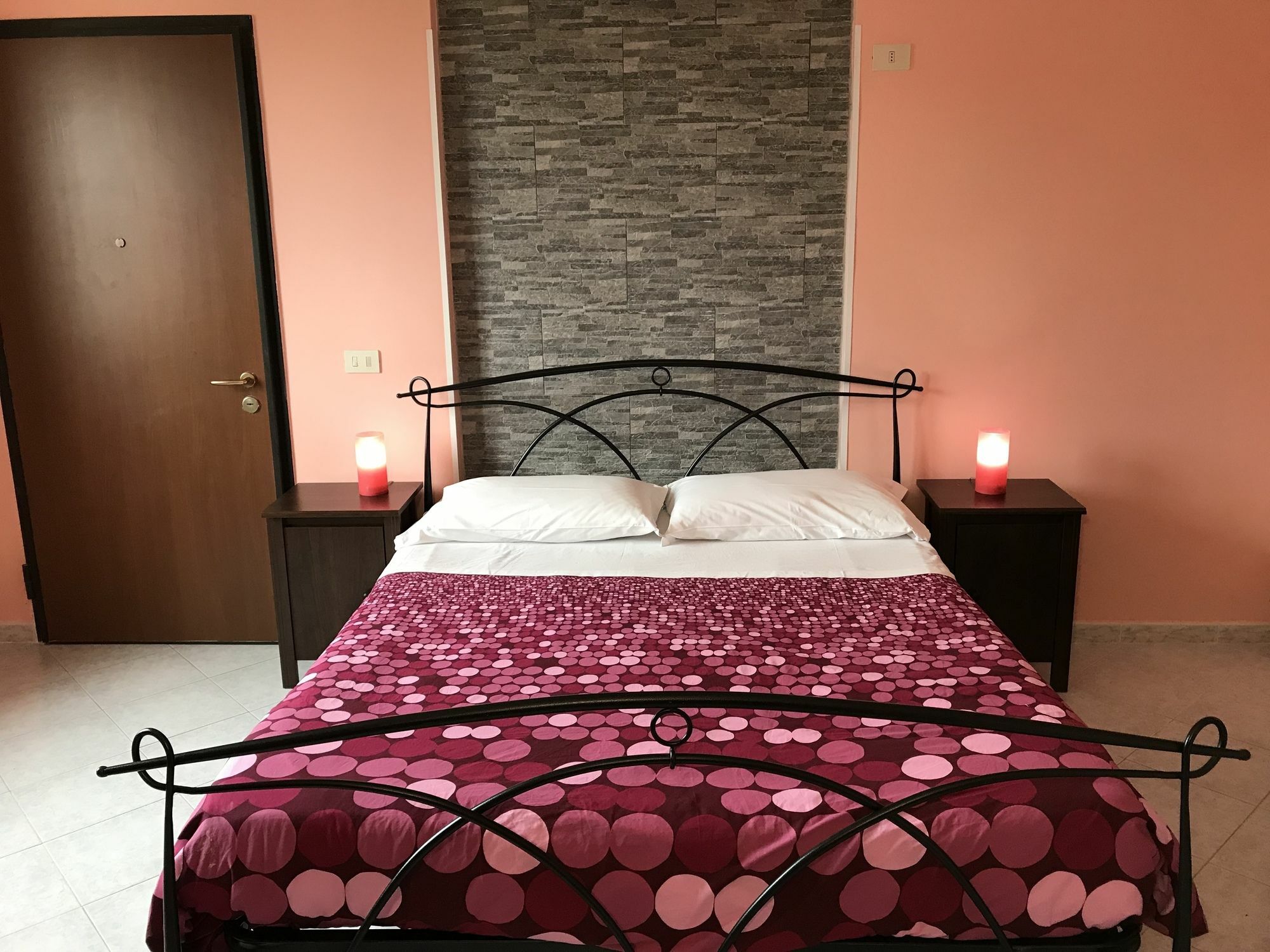 Guest House Il Faraone Φιουμιτσίνο Εξωτερικό φωτογραφία